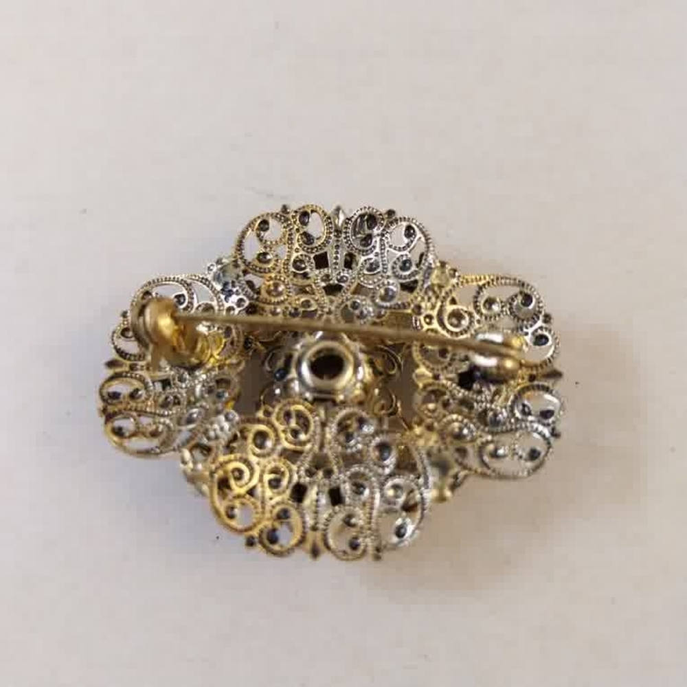 Vintage Czech Gold-Tone Blue Crystal Floral Brooch - Women's Jewelry - Picture 4 of 9
